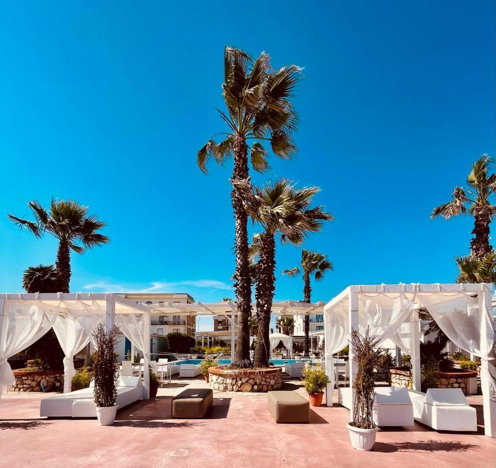 Hotel Mediterraneo Lido di Latina Exterior foto