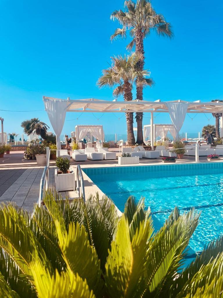 Hotel Mediterraneo Lido di Latina Exterior foto